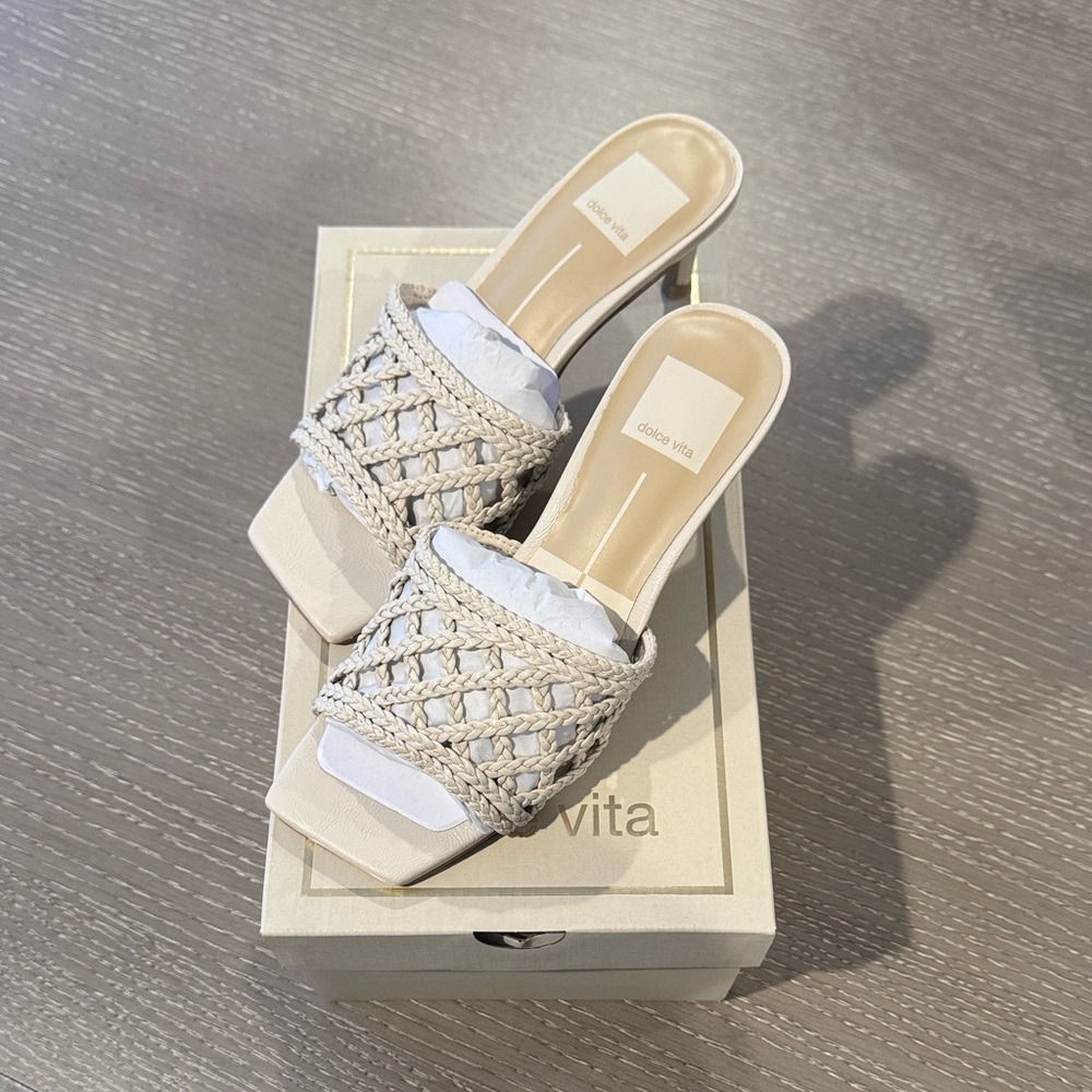Dolce Vita Bowen Sandals - Size 7